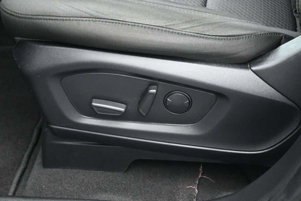 Certified 2023 Ford Explorer XLT RWD image 10