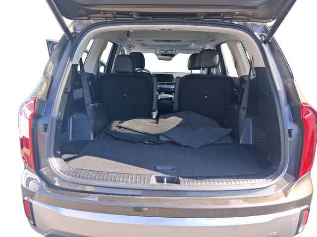 Used 2025 Kia Telluride S AWD/4WD image 19