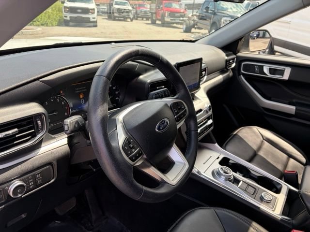 Certified 2022 Ford Explorer XLT w/ Equipment Group 202A AWD/4WD image 22