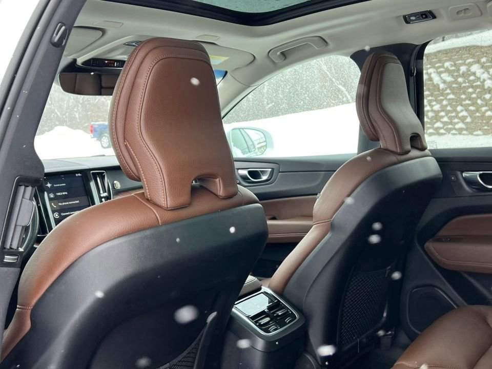 Used 2020 Volvo XC60 T6 Inscription w/ Protection Package Premier image 37