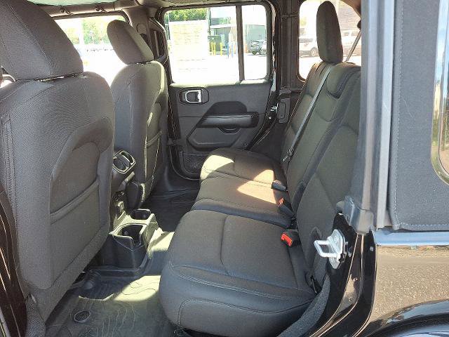 Used 2019 Jeep Wrangler Unlimited Sahara image 10