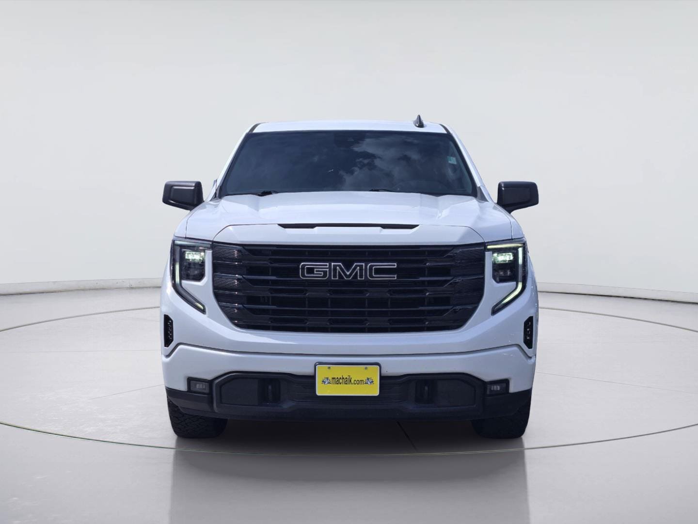 Used 2022 GMC Sierra 1500 Elevation AWD/4WD image 2