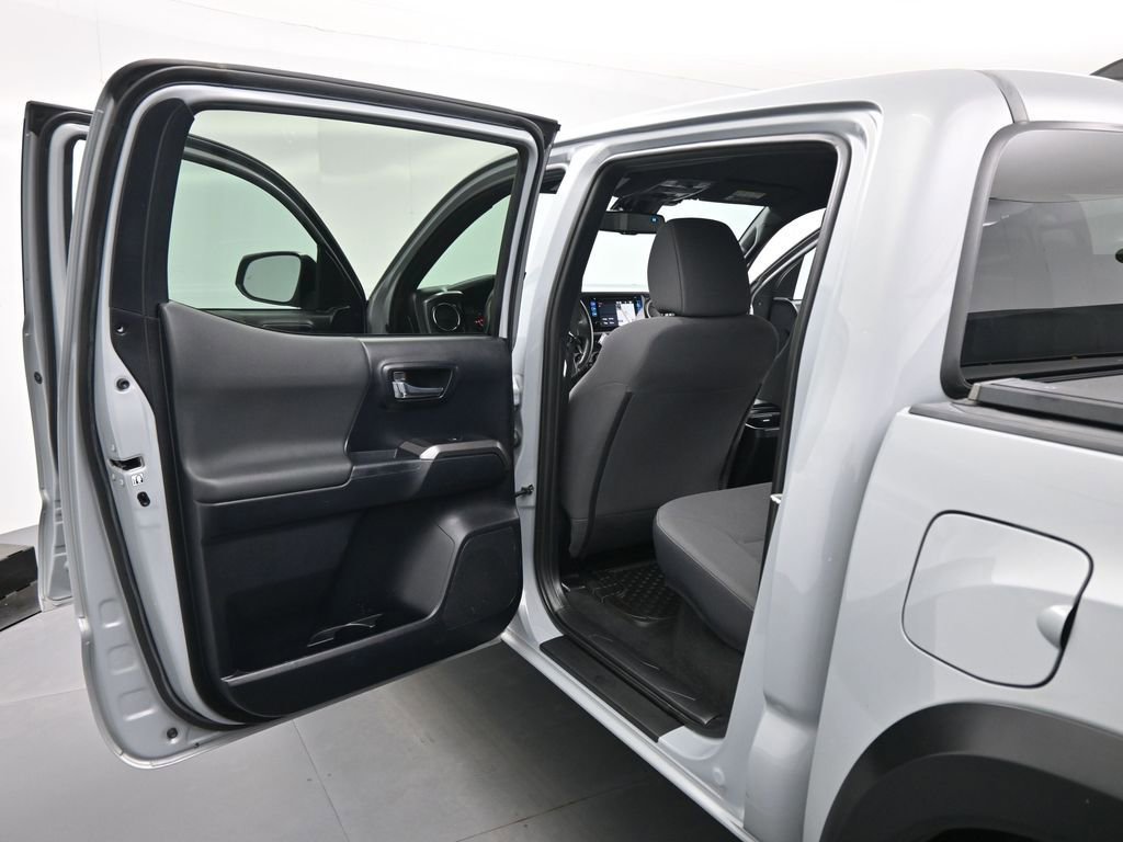 Used 2018 Toyota Tacoma TRD Off-Road image 15