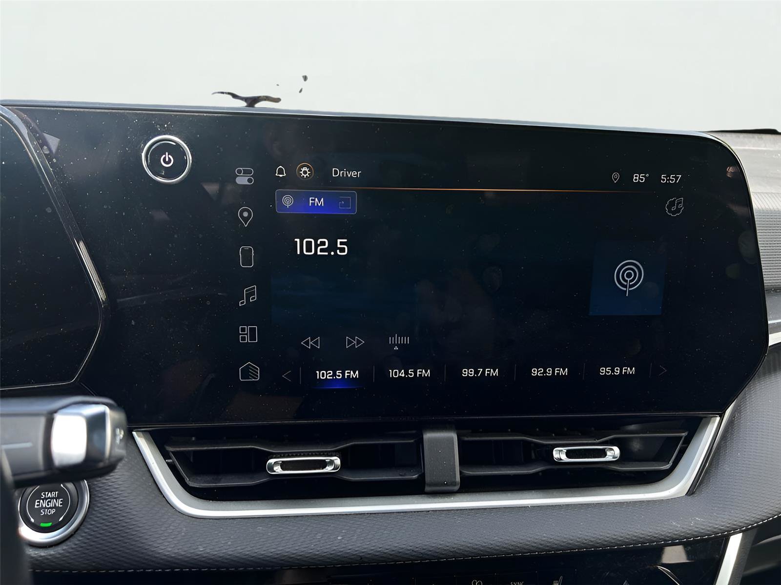 Used 2025 Chevrolet Equinox LT w/ Convenience Package II FWD image 23