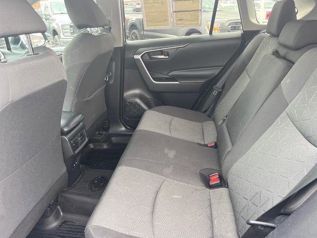 Used 2020 Toyota RAV4 XLE image 19