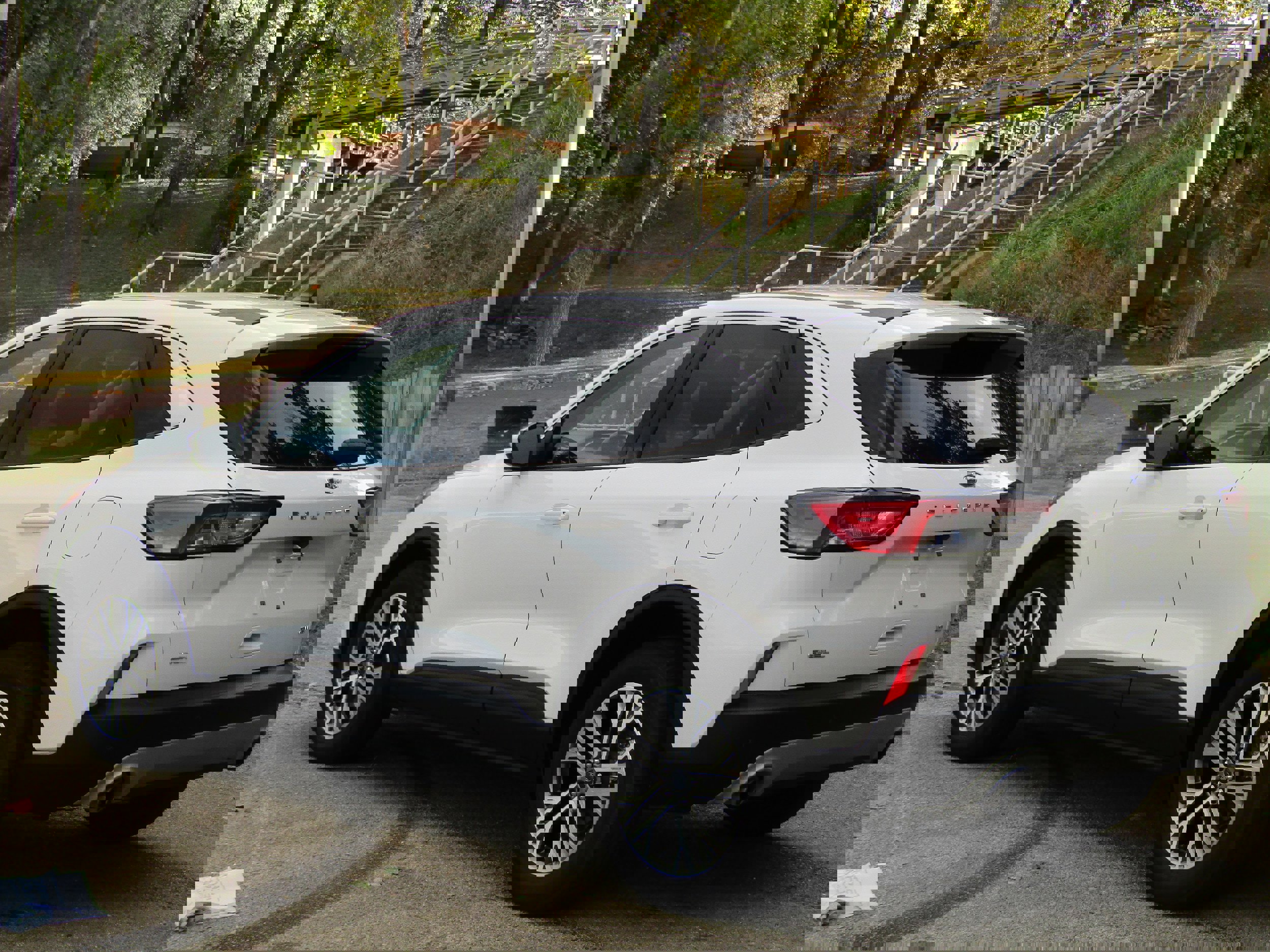 Certified 2022 Ford Escape SEL w/ Technology Package image 3