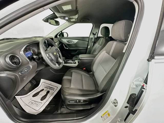 Used 2025 Chevrolet Blazer LT w/ Convenience Package FWD image 28
