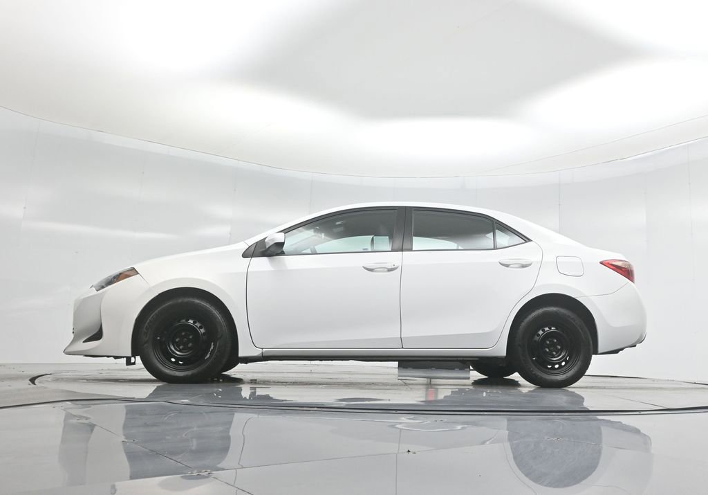 Used 2018 Toyota Corolla L image 25