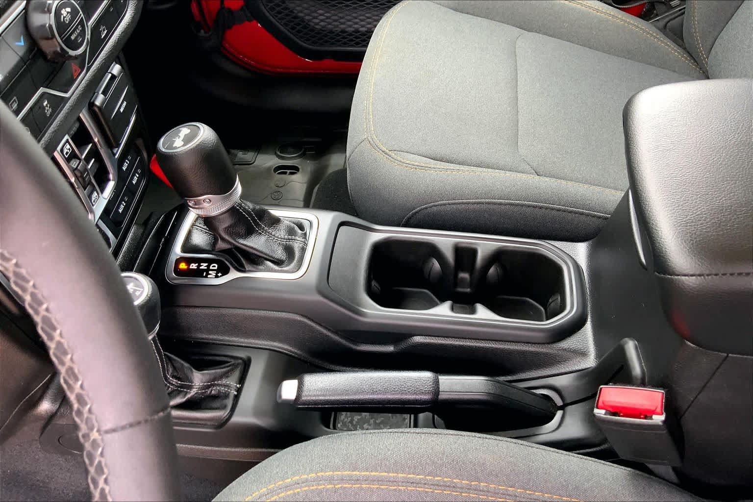 Used 2025 Jeep Wrangler Unlimited Sport AWD/4WD image 17