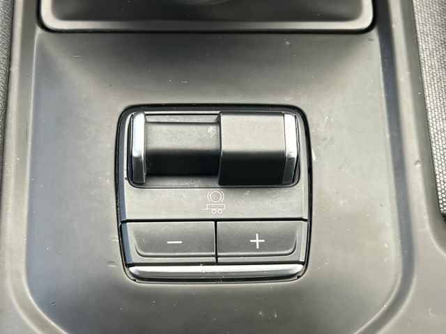 Used 2023 GMC Sierra 1500 AT4 w/ AT4 Premium Package AWD/4WD image 43