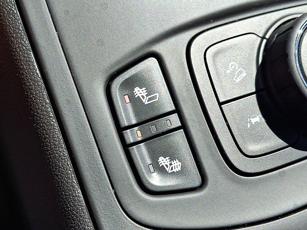 Used 2023 GMC Terrain SLE w/ Driver Convenience Package AWD/4WD image 19