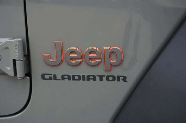 Used 2021 Jeep Gladiator Mojave w/ Dual Top Group AWD/4WD image 27