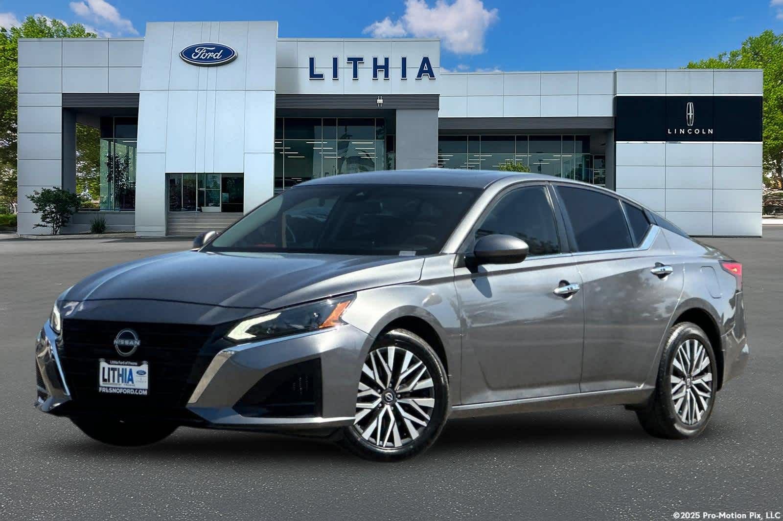 Used 2023 Nissan Altima 2.5 SV w/ SV Premium Package