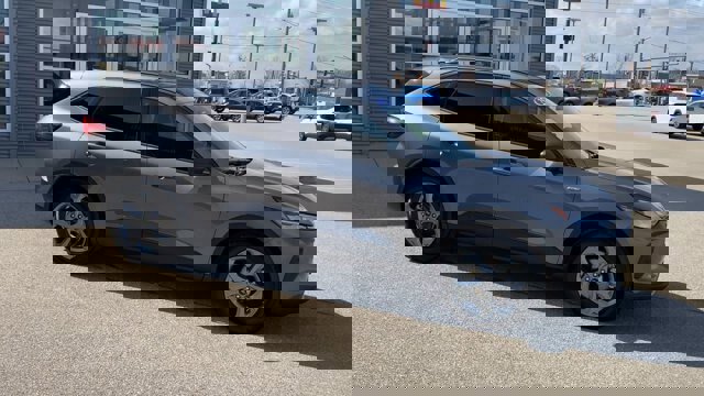 Certified 2025 Ford Escape ST-Line w/ Cold Weather Package FWD image 3