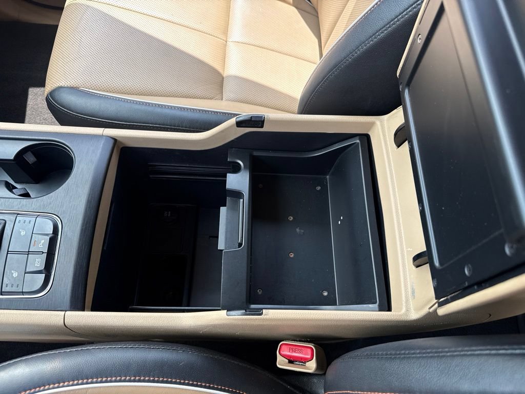 Used 2018 Kia Sedona LX w/ LX Essentials Premium Package FWD image 26