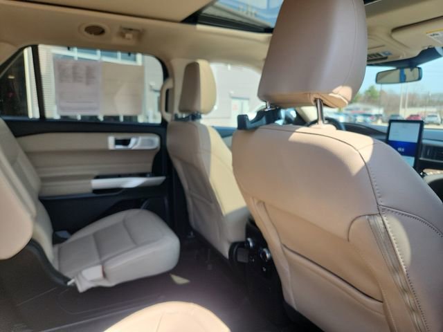 Certified 2022 Ford Explorer Limited w/ Limited Technology Package image 29