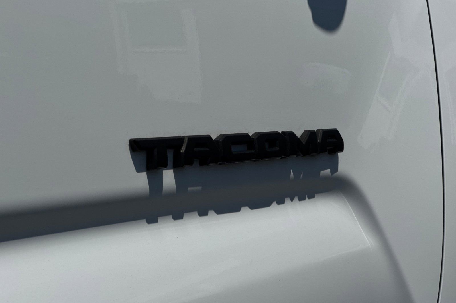 Used 2018 Toyota Tacoma SR5 RWD image 32