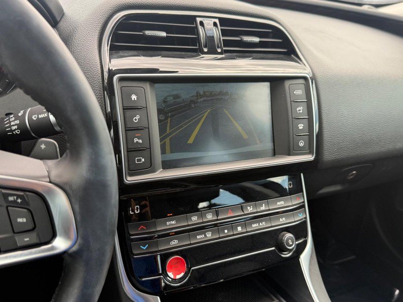 Used 2018 Jaguar XE Prestige AWD/4WD image 22