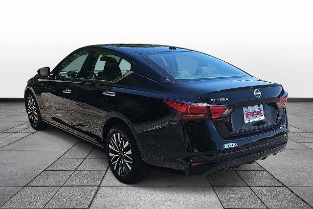 Used 2025 Nissan Altima 2.5 SV AWD/4WD image 7