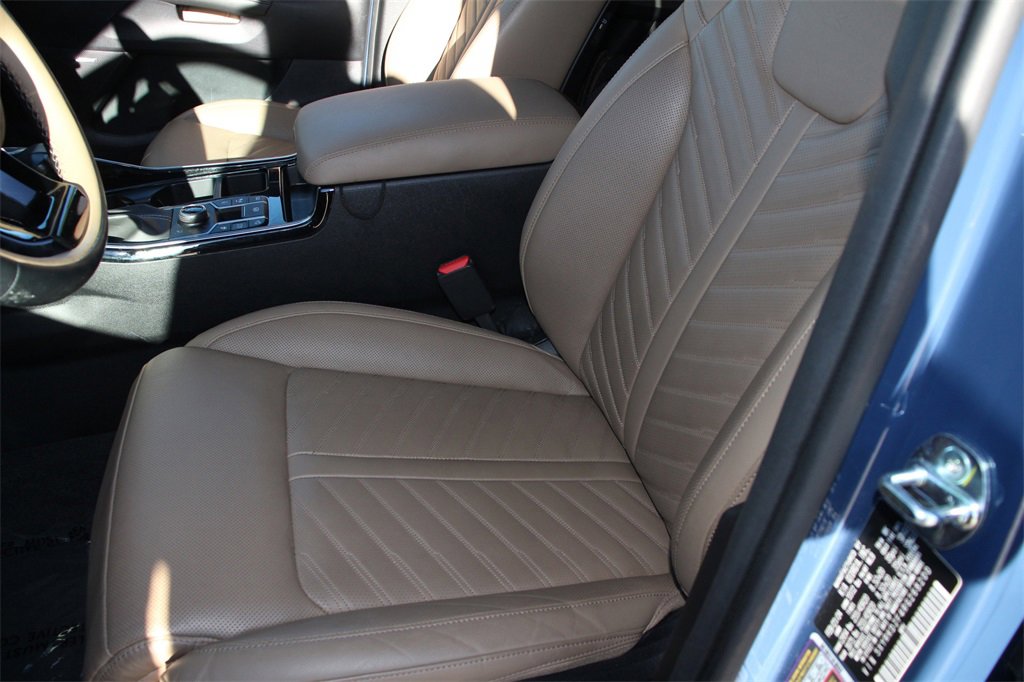 Used 2024 Kia Sorento SX Prestige w/ Olive Brown Leather Package image 24