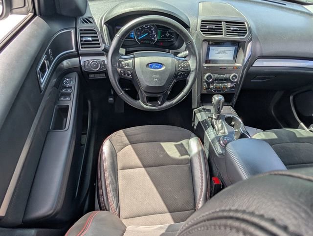 Certified 2019 Ford Explorer XLT w/ Equipment Group 202A AWD/4WD image 9