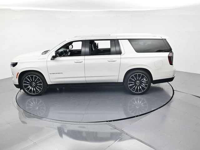 Used 2025 Chevrolet Suburban High Country AWD/4WD image 47