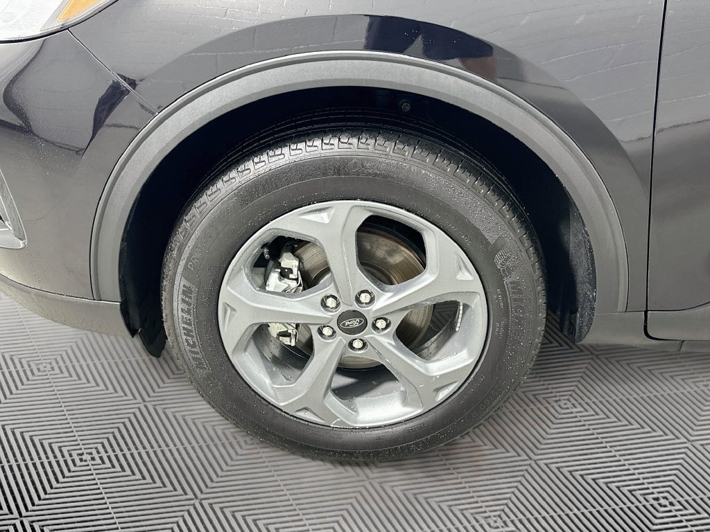 Certified 2025 Ford Escape ST-Line AWD/4WD image 25