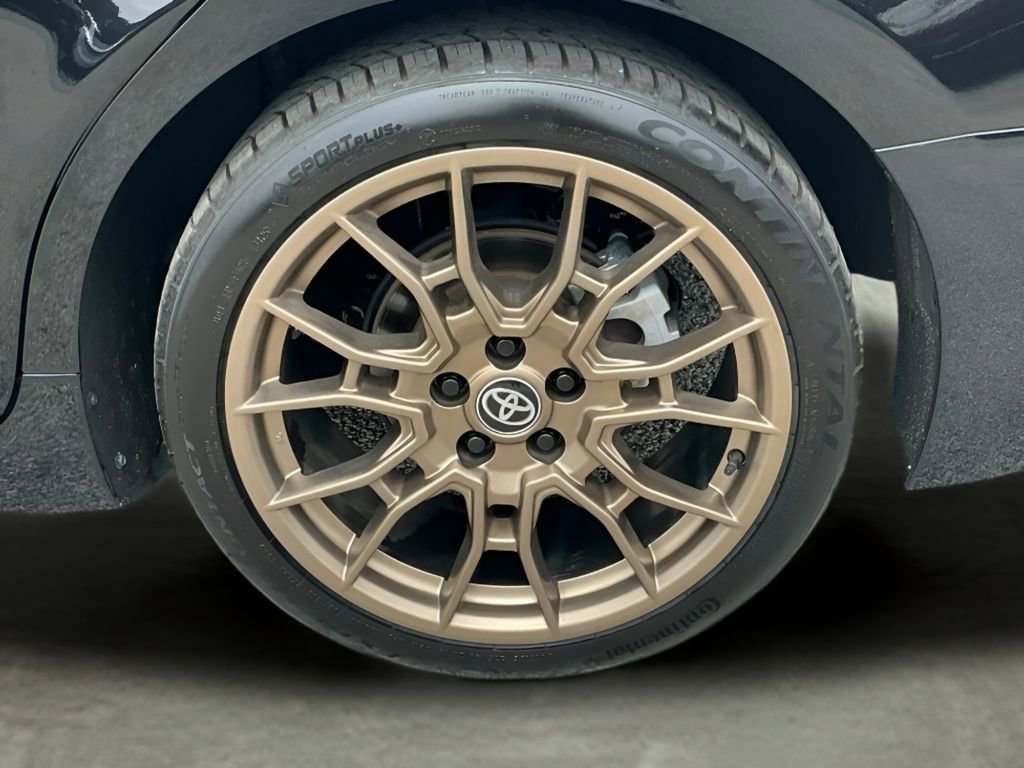 Used 2024 Toyota Camry SE w/ Convenience Package FWD image 19