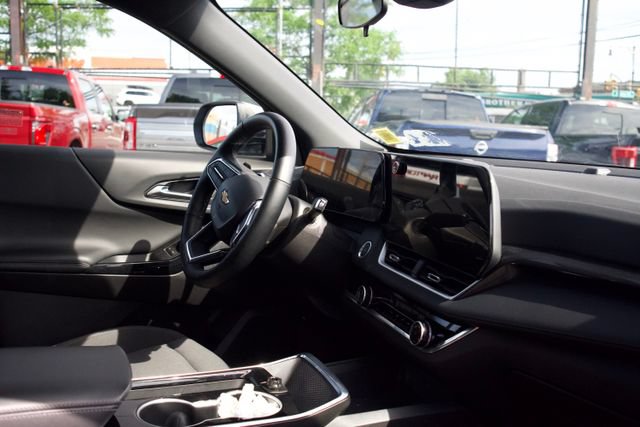Used 2025 Chevrolet Equinox LT FWD image 20