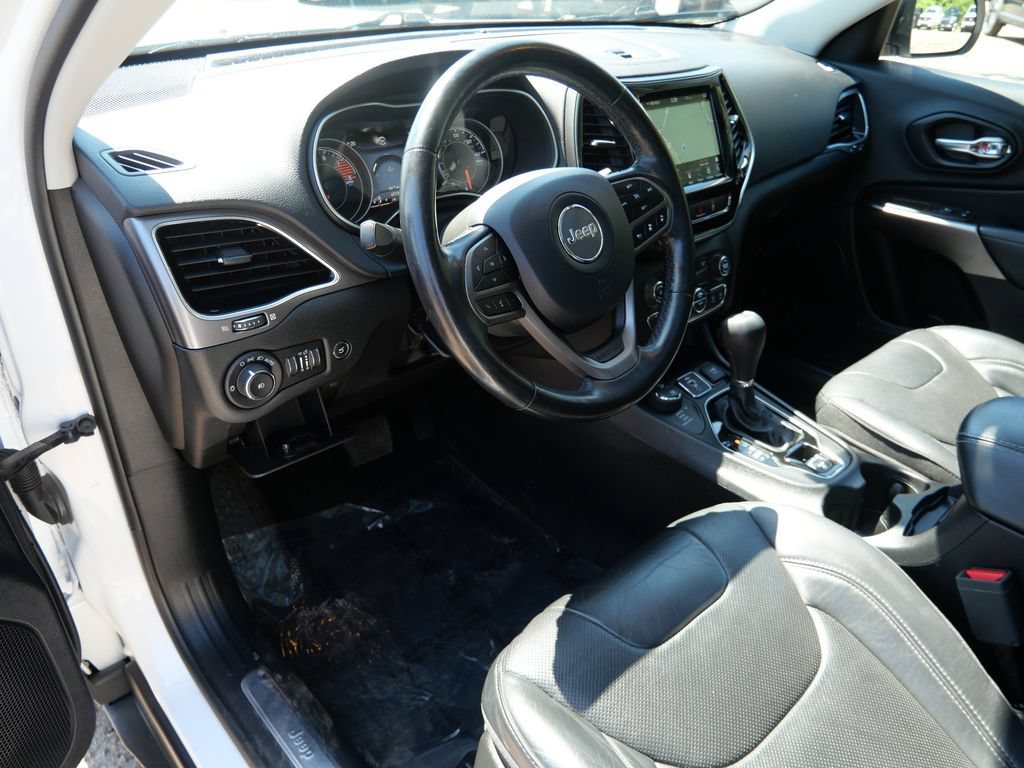 Used 2021 Jeep Cherokee Limited w/ Elite Package AWD/4WD image 18