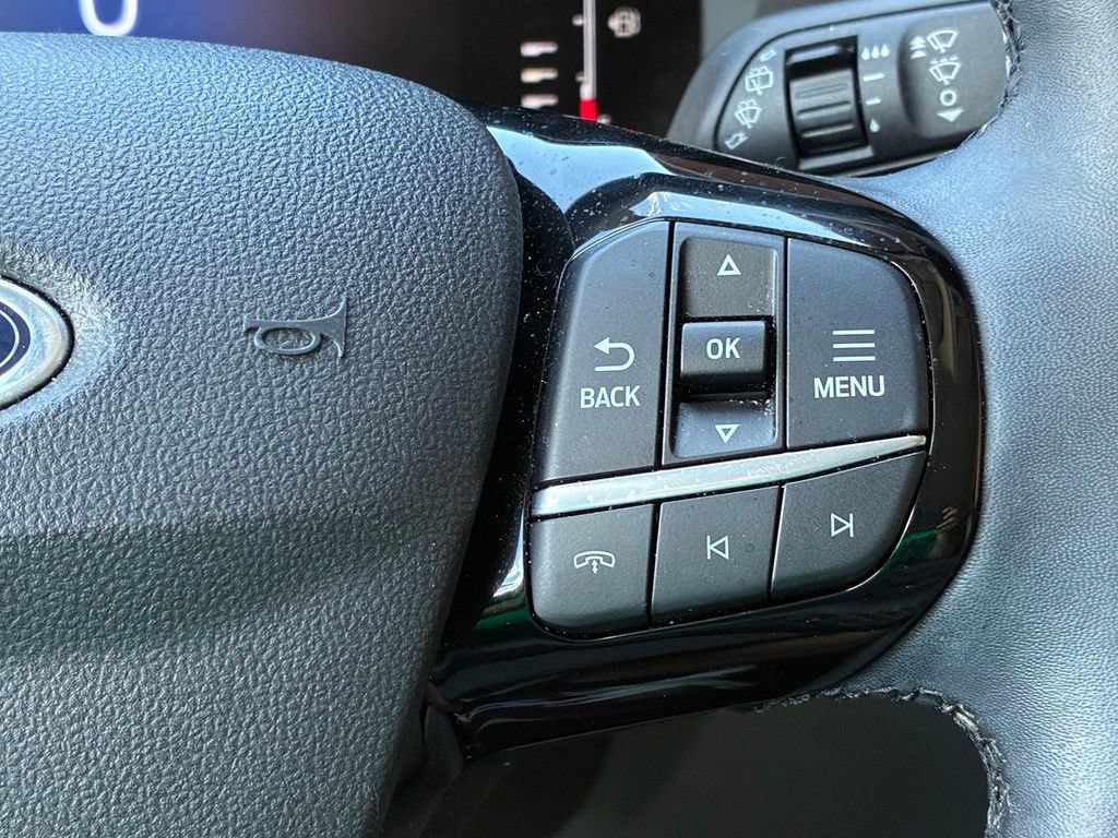 Certified 2024 Ford Escape SE FWD image 33