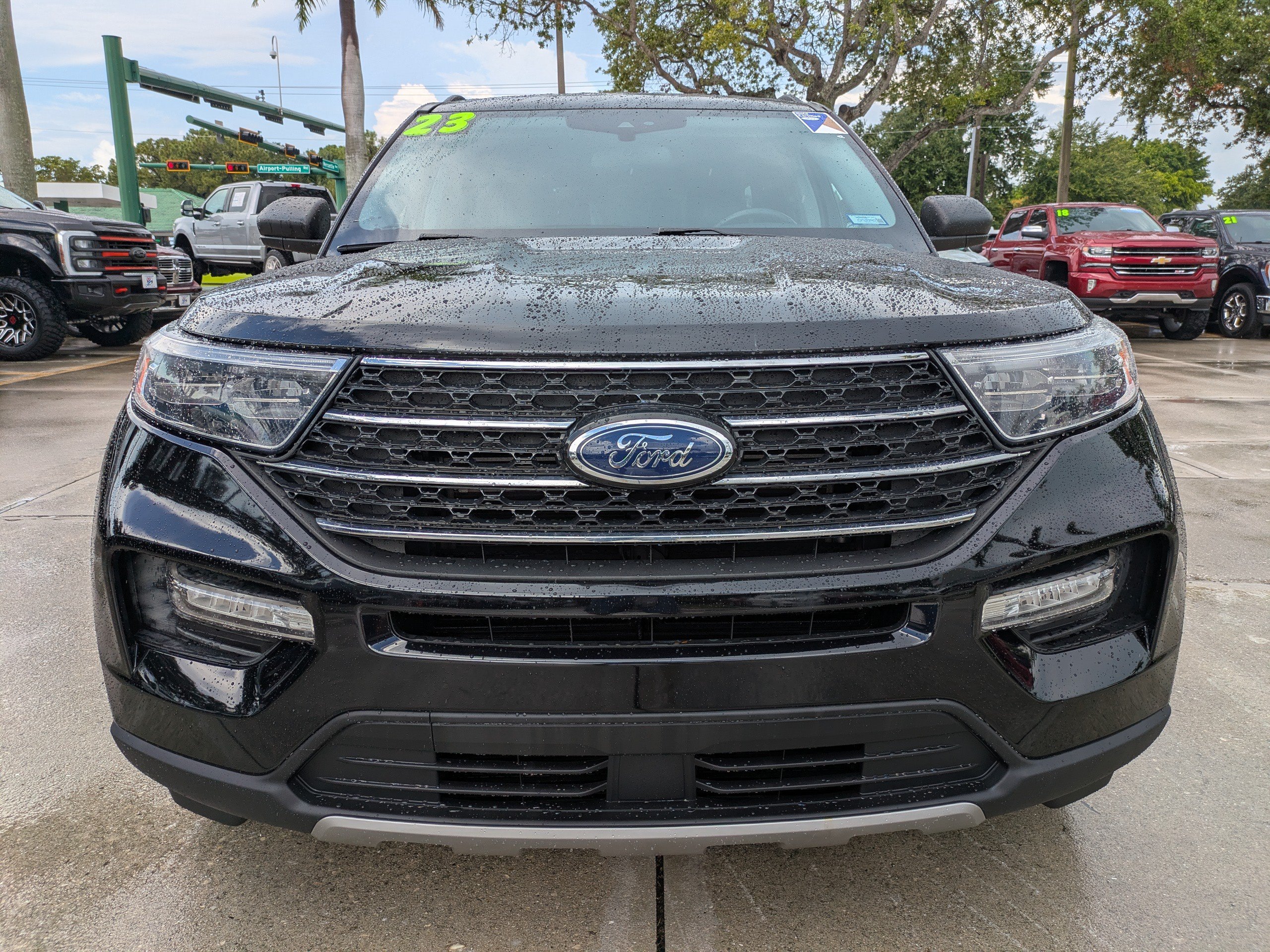Certified 2023 Ford Explorer XLT w/ Equipment Group 202A RWD image 8