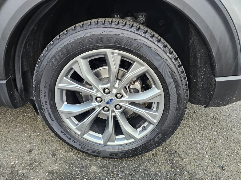 Certified 2022 Ford Explorer XLT w/ Equipment Group 202A image 11
