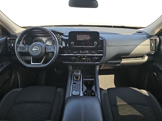 Used 2025 Nissan Pathfinder SV AWD/4WD image 9