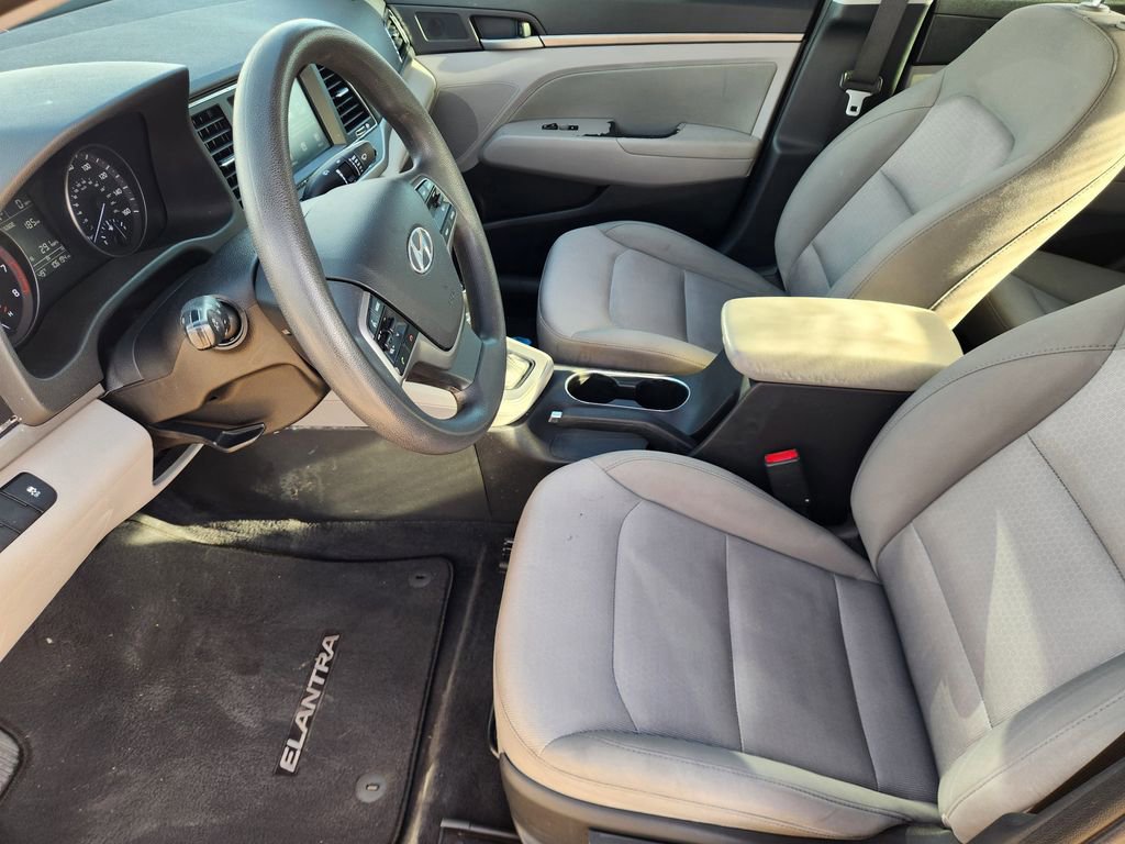 Used 2017 Hyundai Elantra SE image 13