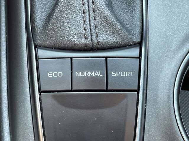Used 2024 Toyota Camry SE w/ Convenience Package FWD image 29