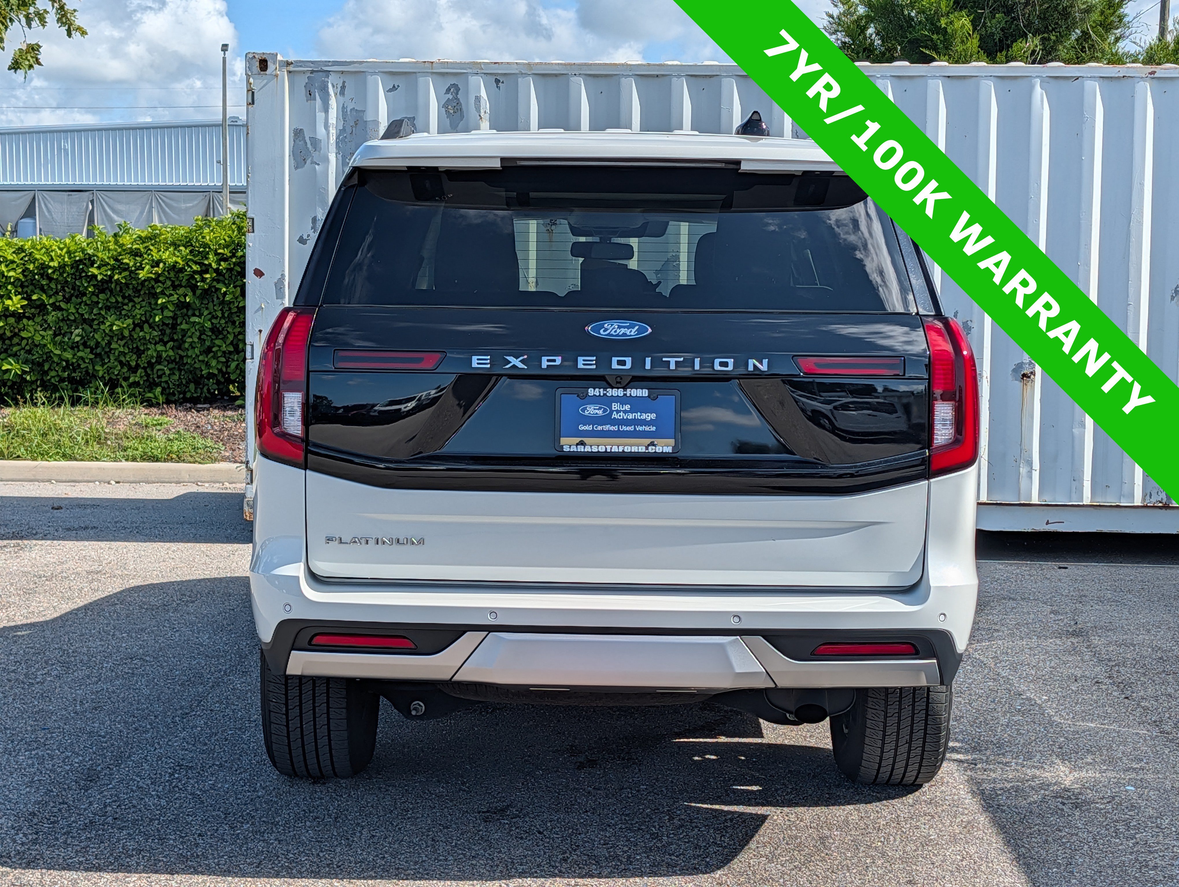 Certified 2025 Ford Expedition Platinum AWD/4WD image 6
