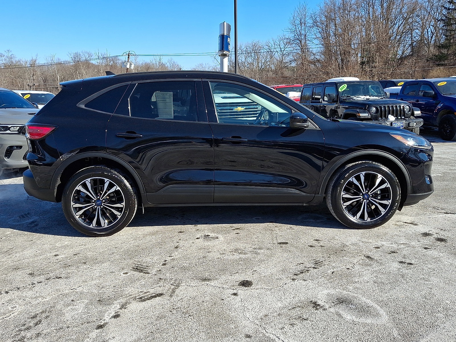 Certified 2022 Ford Escape SEL w/ SEL Stealth AWD Package image 9