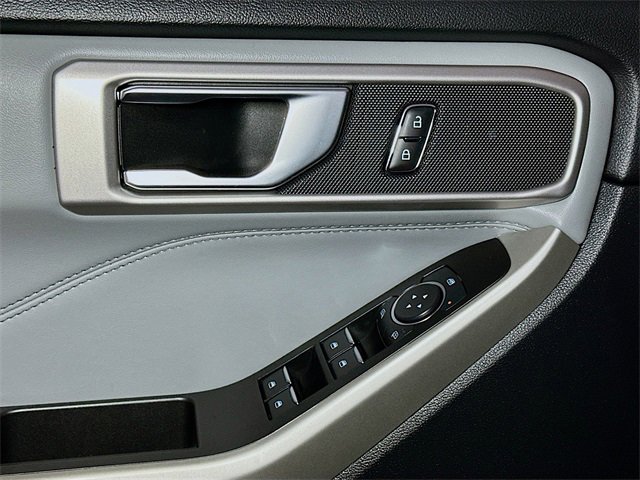 Certified 2021 Ford Explorer XLT w/ Equipment Group 202A image 15