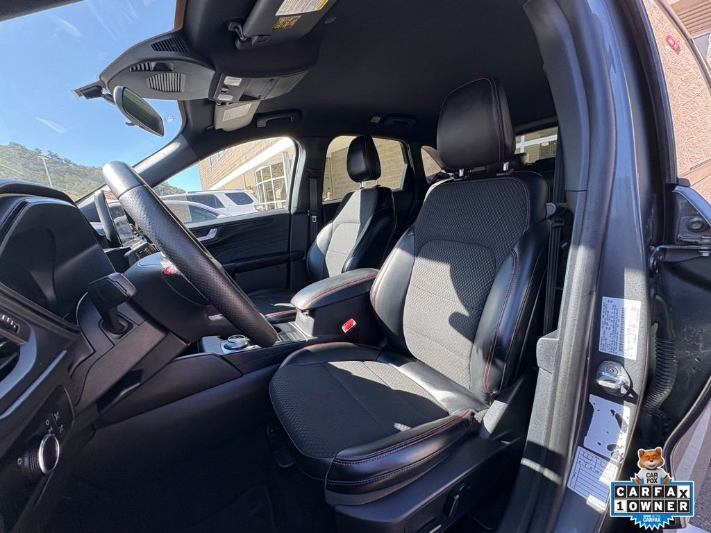Certified 2025 Ford Escape ST-Line AWD/4WD image 15