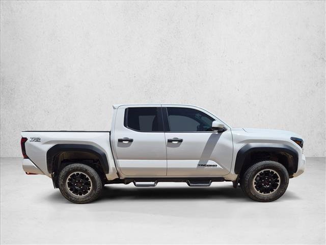 Used 2024 Toyota Tacoma TRD Off-Road AWD/4WD image 4