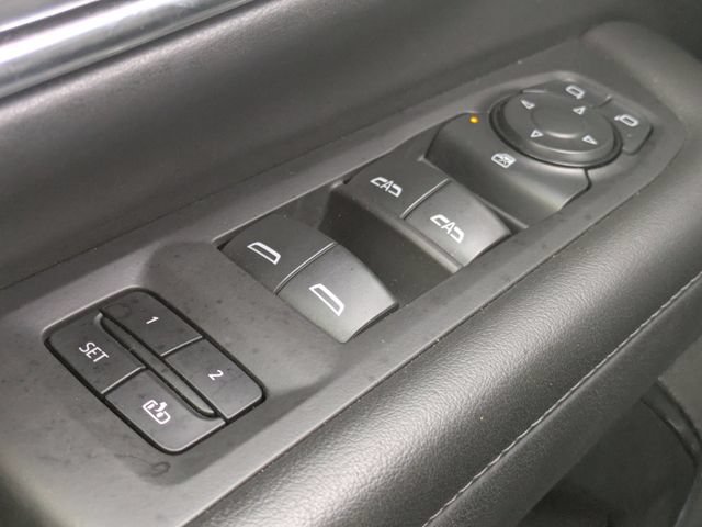 Used 2024 Chevrolet Suburban LT RWD image 25