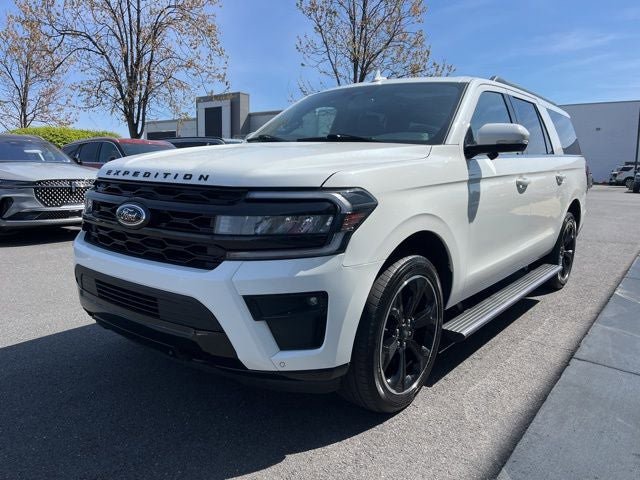 Certified 2023 Ford Expedition Max Limited AWD/4WD image 3