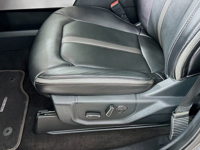 Certified 2020 Ford F150 Platinum w/ Equipment Group 701A Luxury image 20