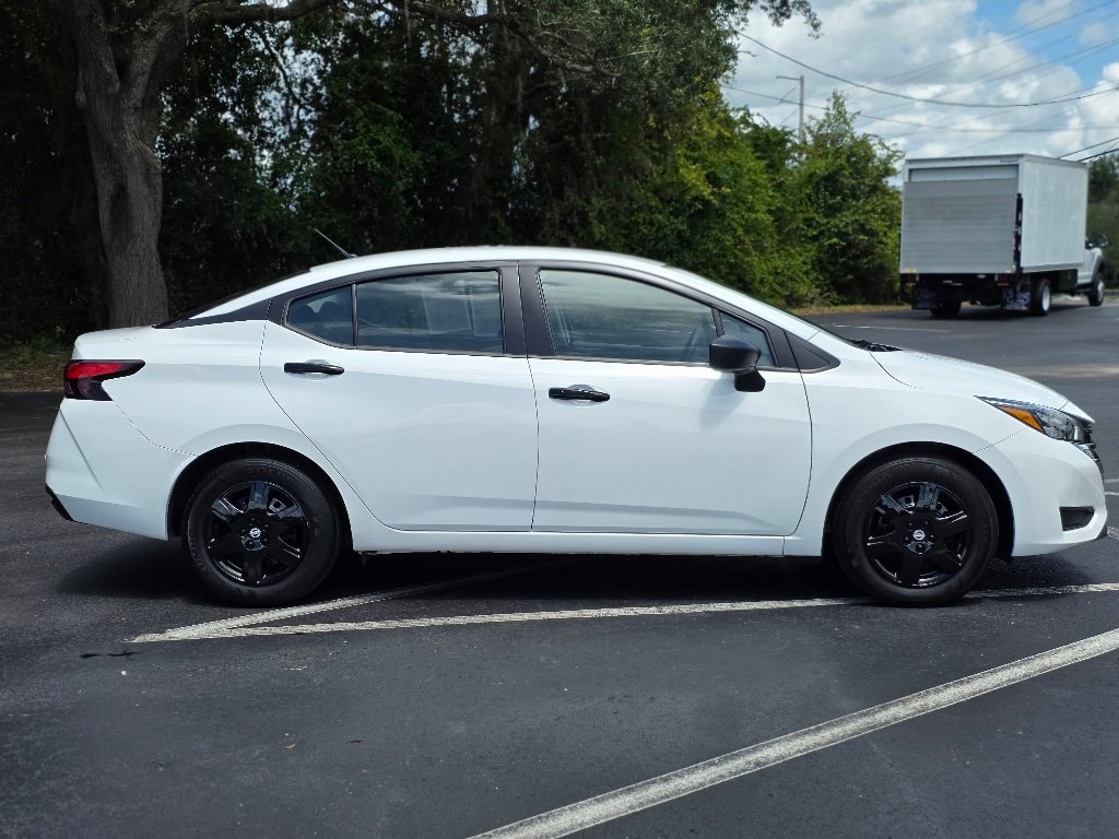 Used 2025 Nissan Versa S FWD image 10