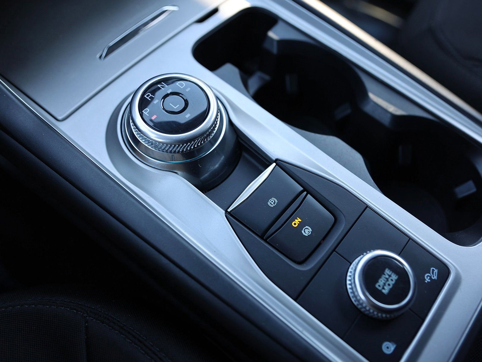 Certified 2022 Ford Explorer XLT w/ Class IV Trailer Tow Package image 34