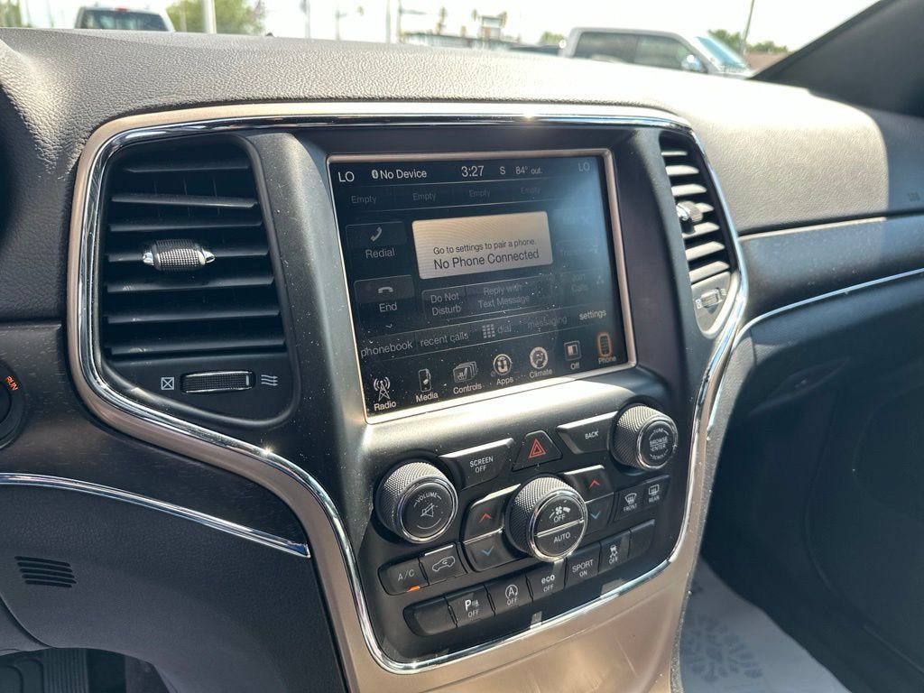 Used 2017 Jeep Grand Cherokee Limited w/ Trailer Tow Group IV AWD/4WD image 17