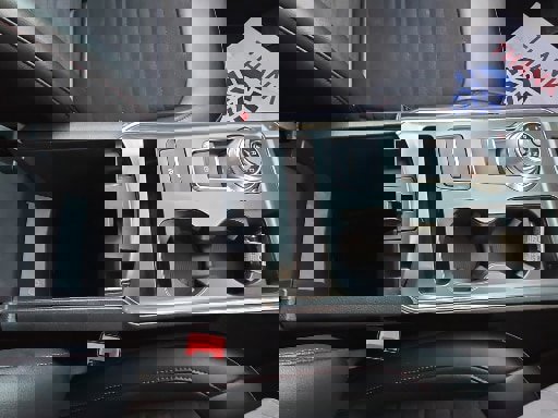 Certified 2022 Ford Edge ST-Line image 18