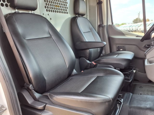 Certified 2022 Ford Transit 250 Medium Roof RWD image 5