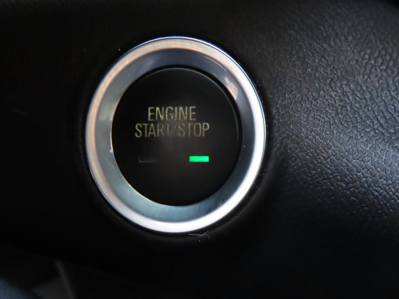 Used 2018 GMC Terrain SLE image 29